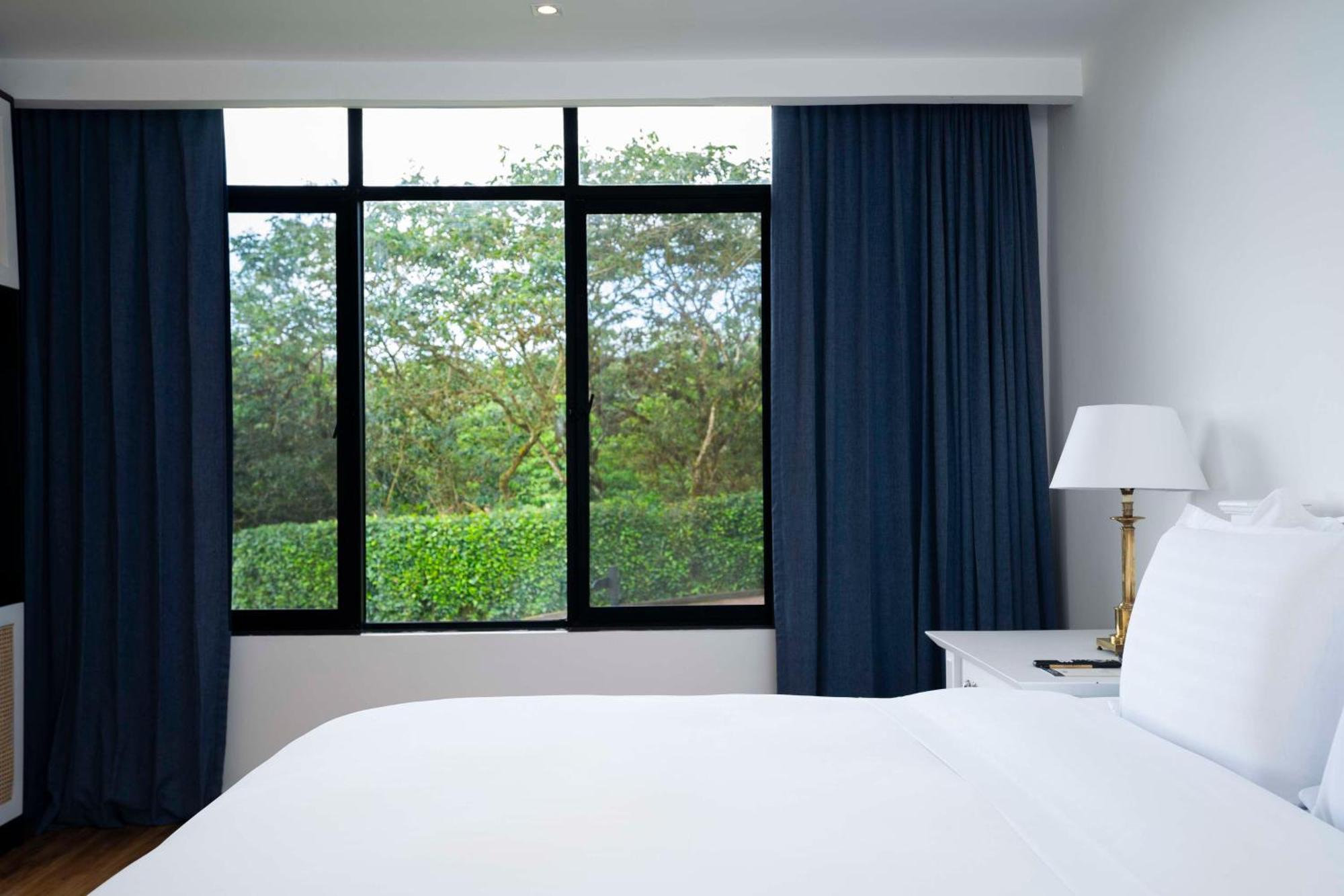 Royal Palm Galapagos, Curio Collection Hotel By Hilton Bellavista  Екстериор снимка