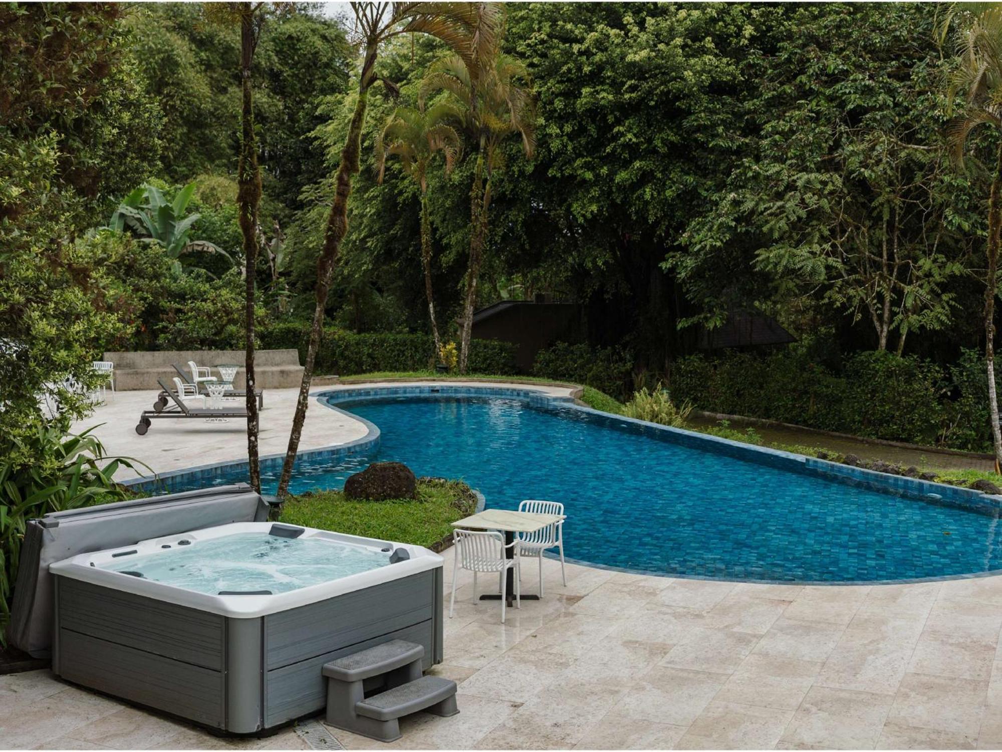 Royal Palm Galapagos, Curio Collection Hotel By Hilton Bellavista  Екстериор снимка